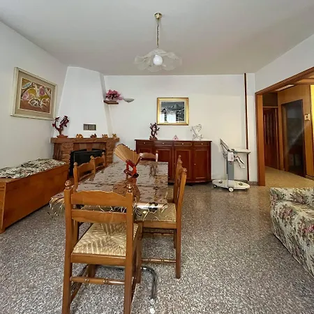 La Panoramica Svegliati Con La Vista Delle Alpi Dalle E Terrazza Ampia